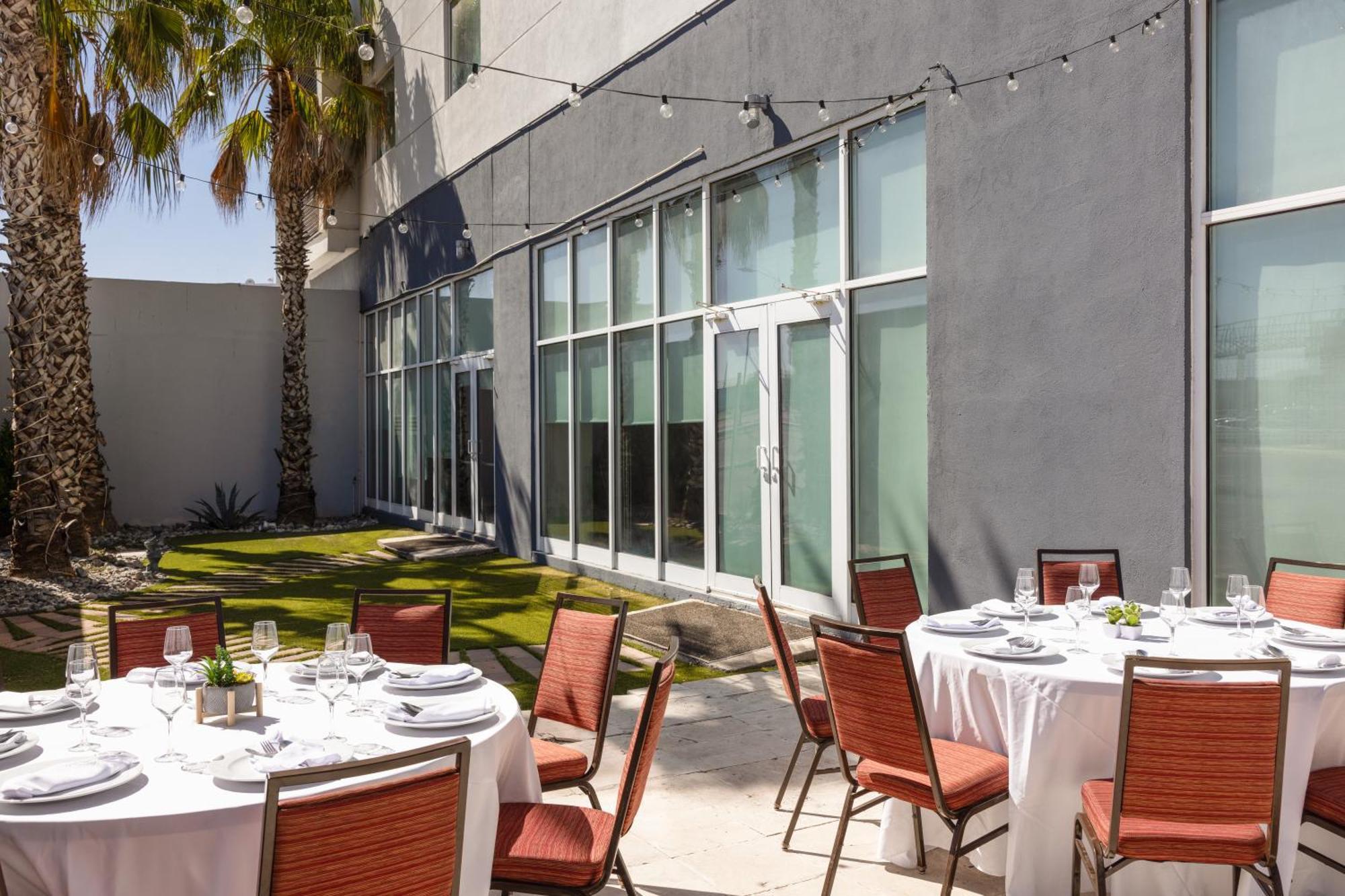 Courtyard By Marriott Hermosillo Exterior photo
