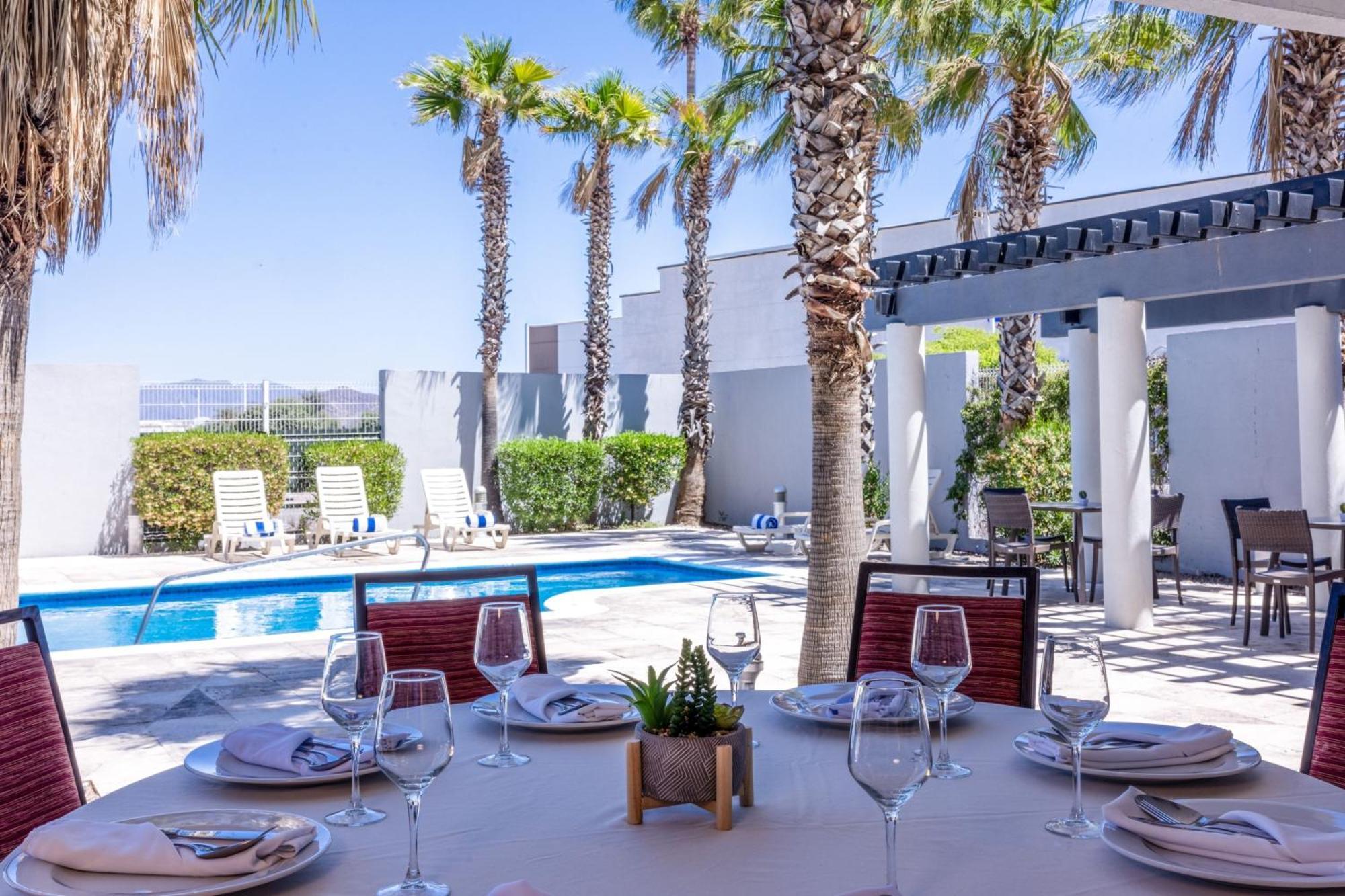 Courtyard By Marriott Hermosillo Exterior photo